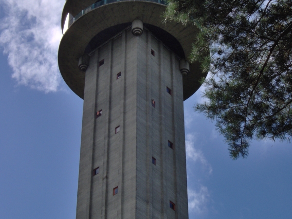 Vlak voor de toren, Pa op de lamp, geloof me maar