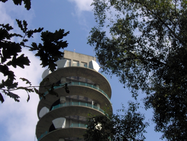 De noordzijde van de toren